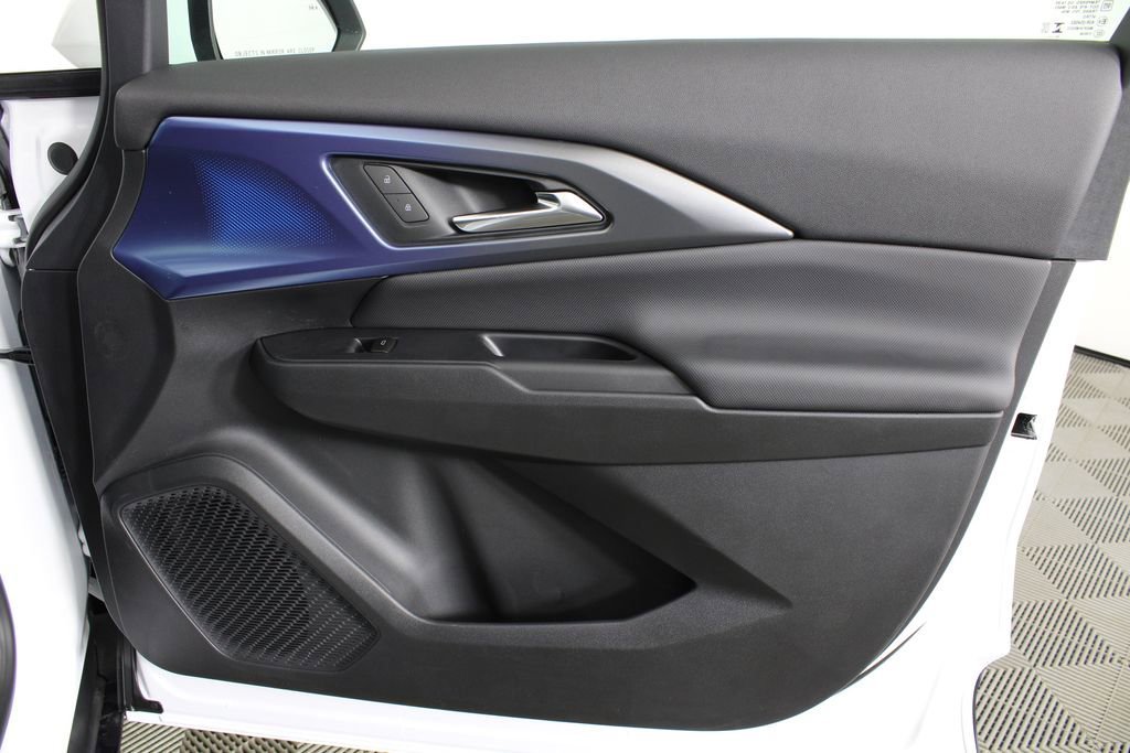 2026 Chevrolet Equinox EV 2LT - Photo 9
