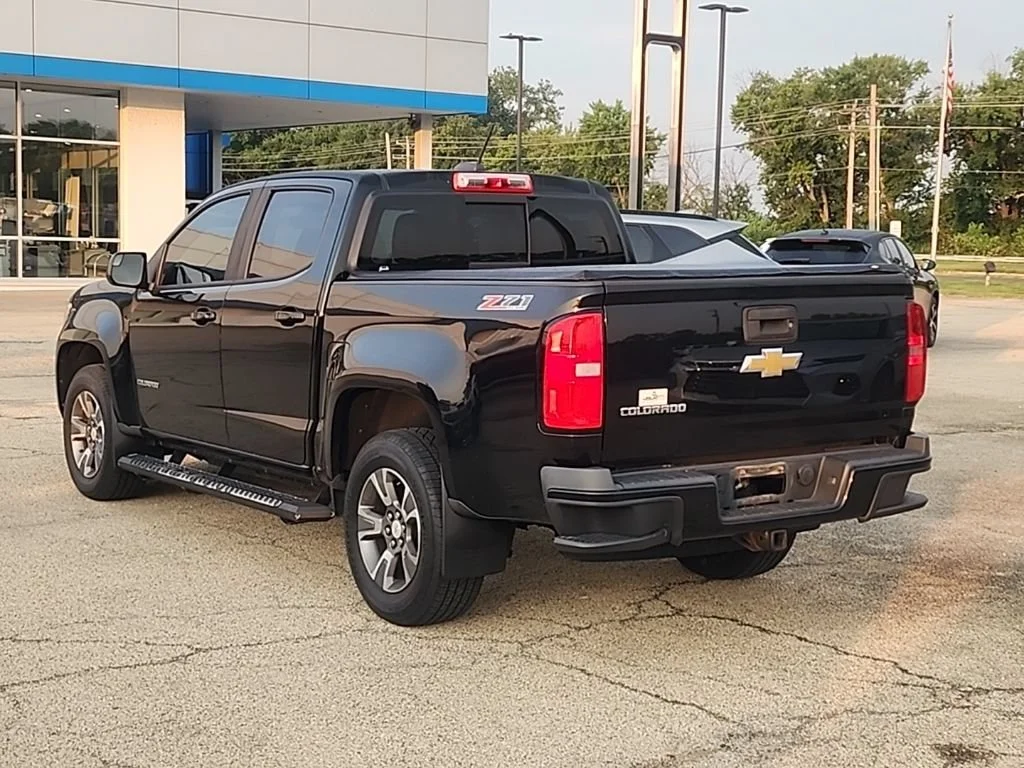 Used 2016 BLACK Chevrolet 4WD Z71 image 2