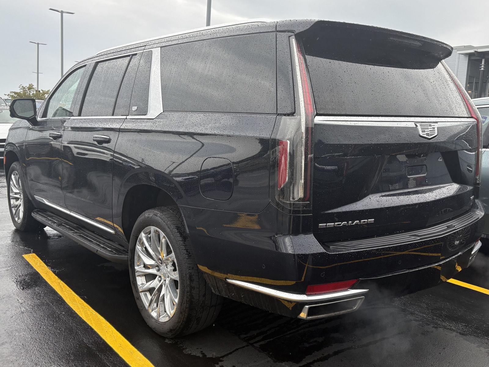 Used 2022 Dark Moon Blue Metallic Cadillac Premium Luxury image 4