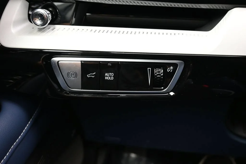2027 Cadillac OPTIQ Premium Sport - Photo 18