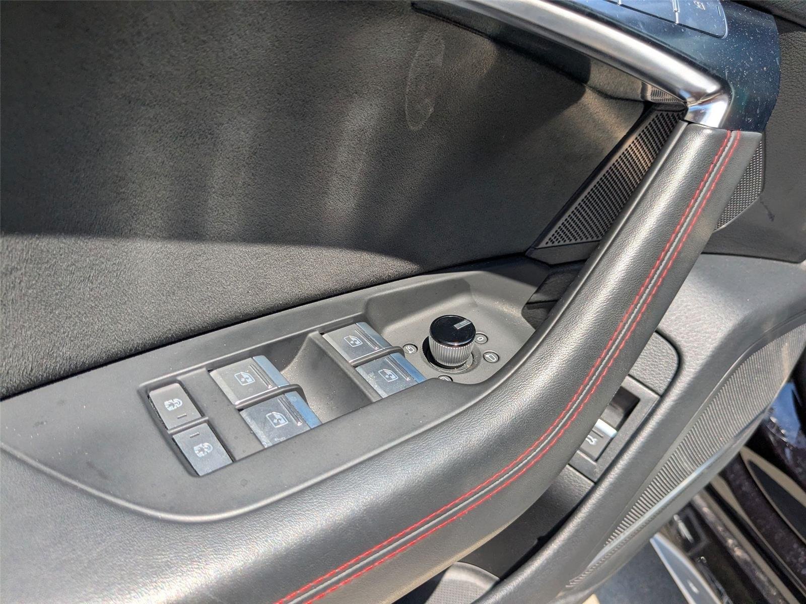 Used 2022 Sebring Black Crystal Effect AUDI  image 13