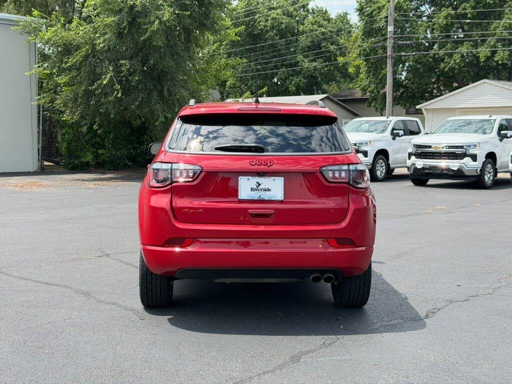 Used 2022 Redline Pearlcoat Jeep (RED) Edition image 10