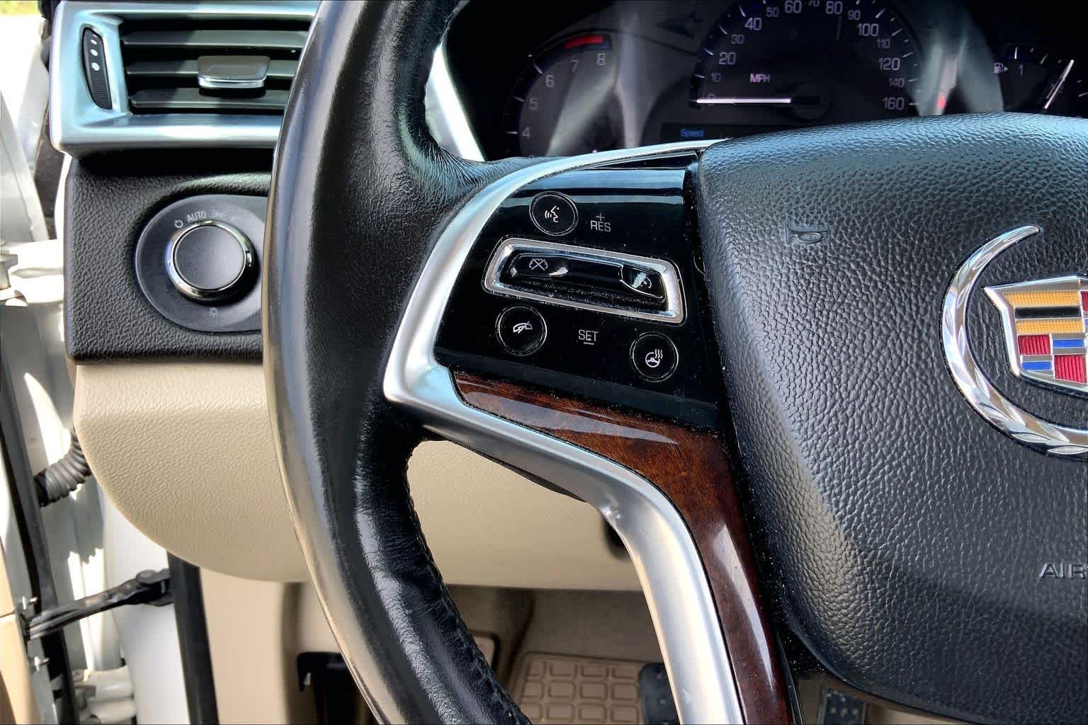 Used 2013 Platinum Ice Tricoat Cadillac Luxury Collection image 23