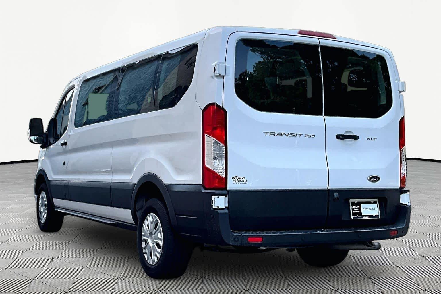 Used 2023 Oxford White Ford XLT image 12