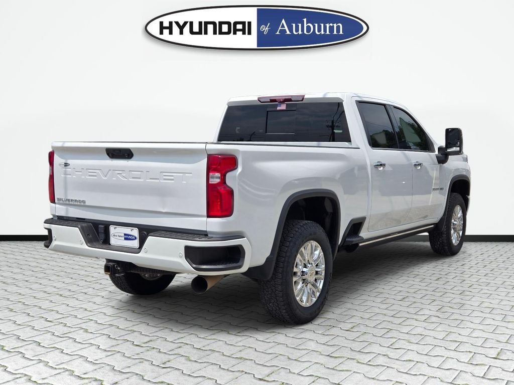 Used 2021 White Chevrolet High Country image 5