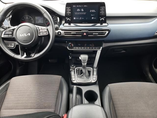 Used 2023 Black Kia S image 14