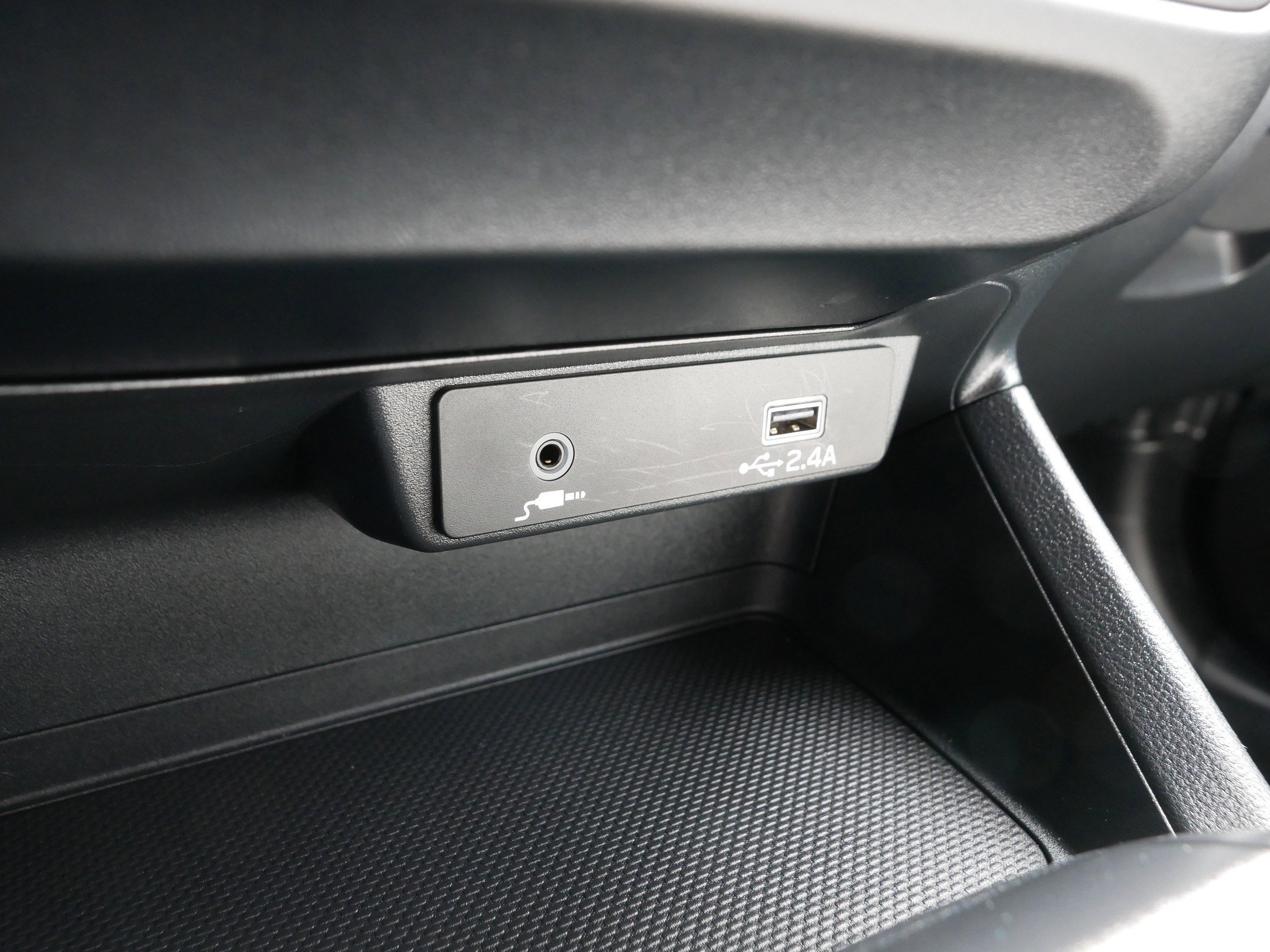 Used 2025 Sapphire Blue Pearl Subaru  image 33