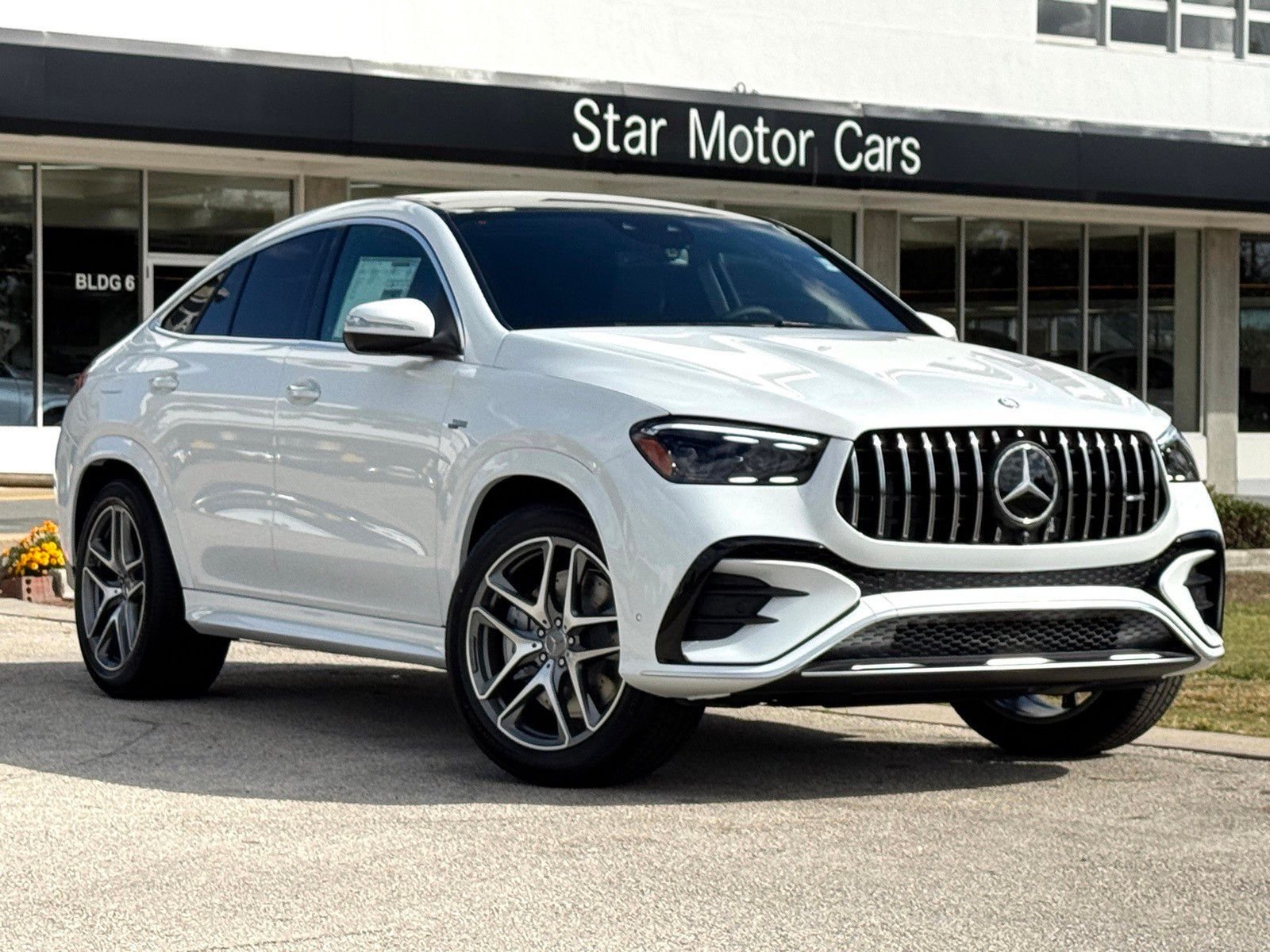 New 2026 MANUFAKTUR Moonlight White Metallic Mercedes-Benz AMG® GLE 53 4MATIC+ Coupe image 1