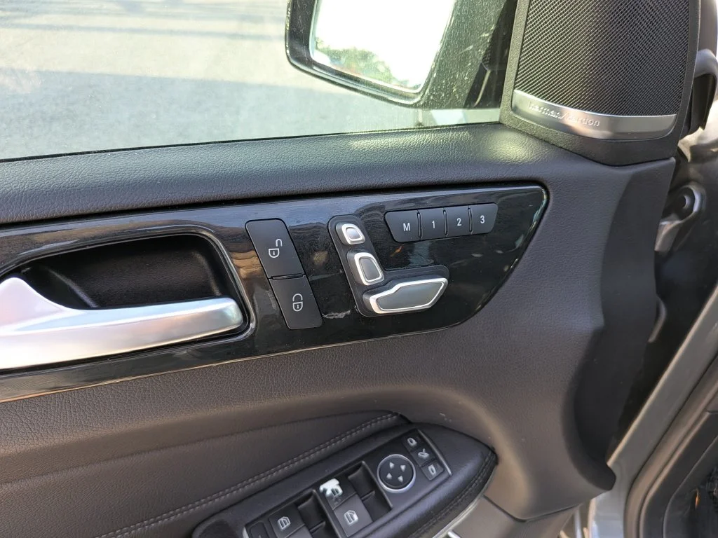 Used 2018  Mercedes-Benz GLS 550 image 18