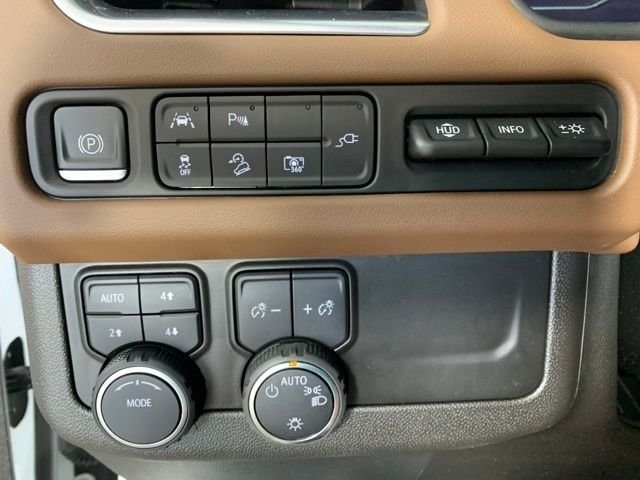 Used 2022 White Chevrolet High Country image 22