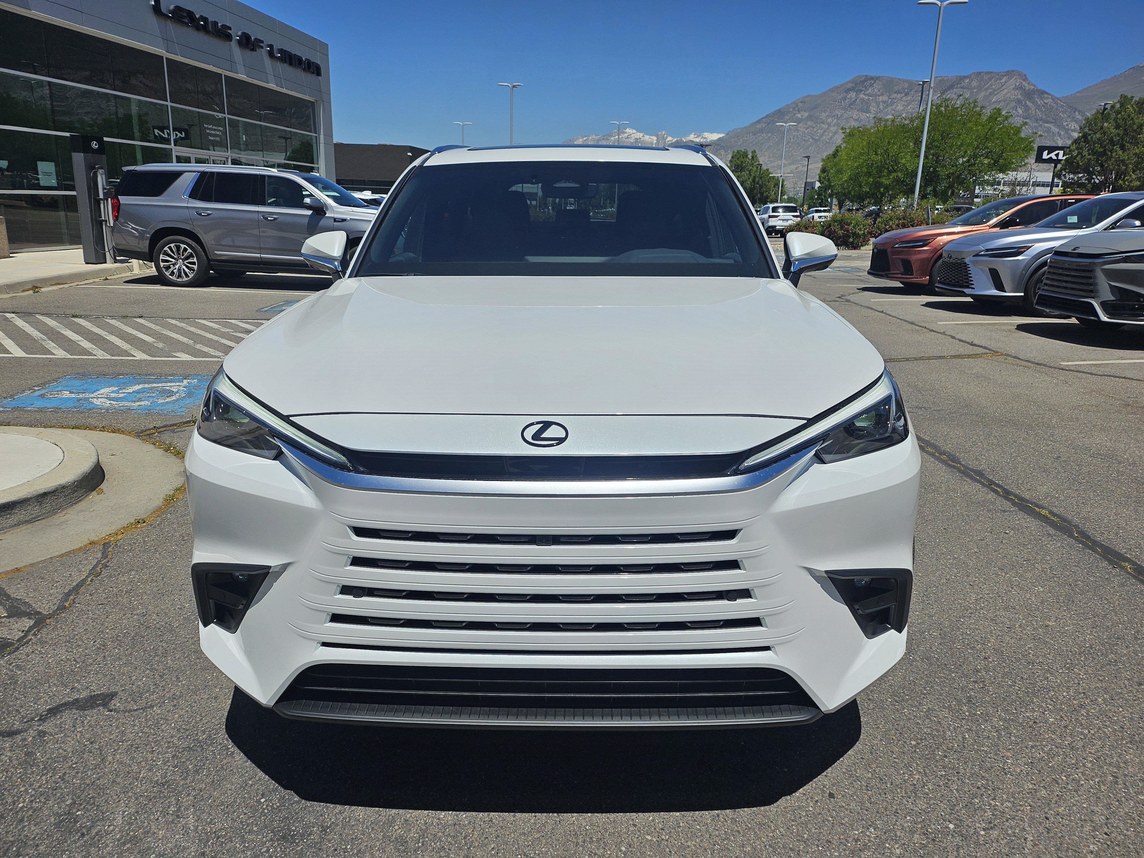 New 2026 Wind Chill Pearl Lexus PREMIUM AWD image 2