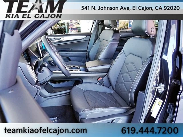 Used 2024  Volkswagen 2.0T SE w/Technology image 15
