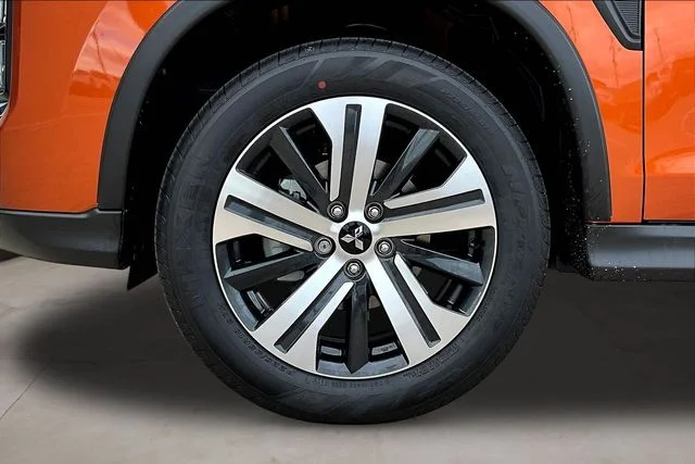 New 2026 Orange Mitsubishi 2.0 ES image 13