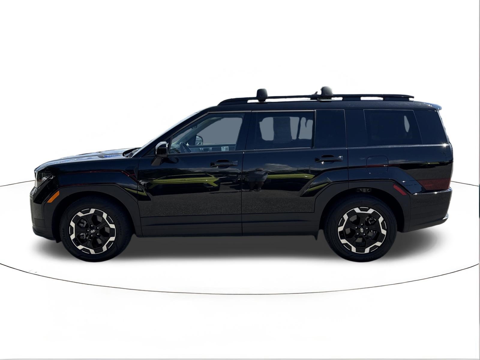 Certified Used 2025 Phantom Black Hyundai SEL image 6