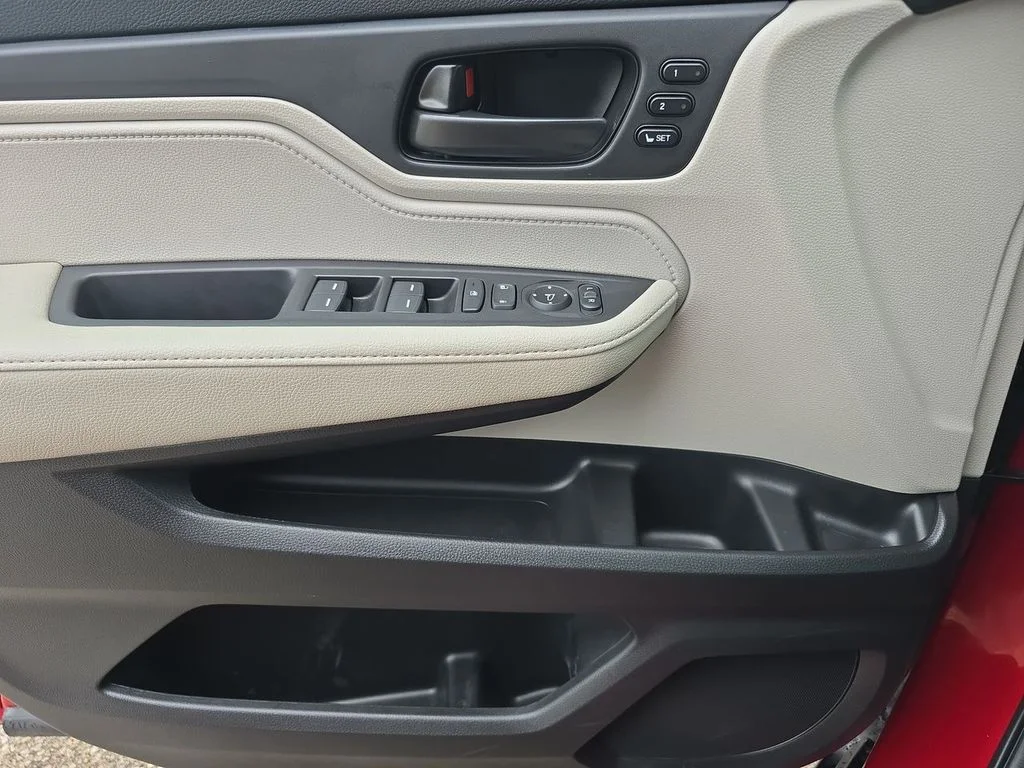 Certified Used 2026  Honda EX-L image 23