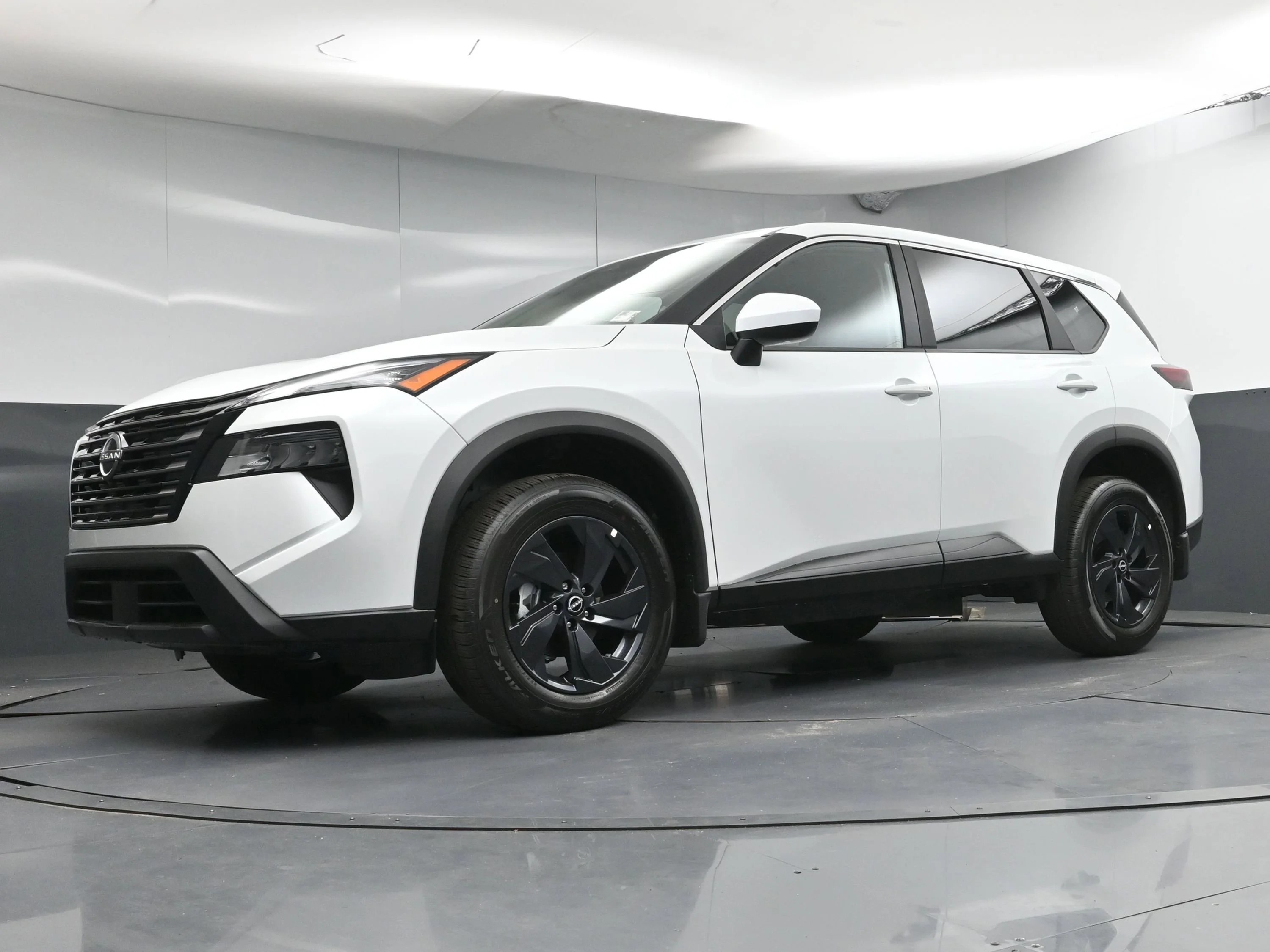 New 2026 Everest White Pearl TriCoat Nissan SV image 21