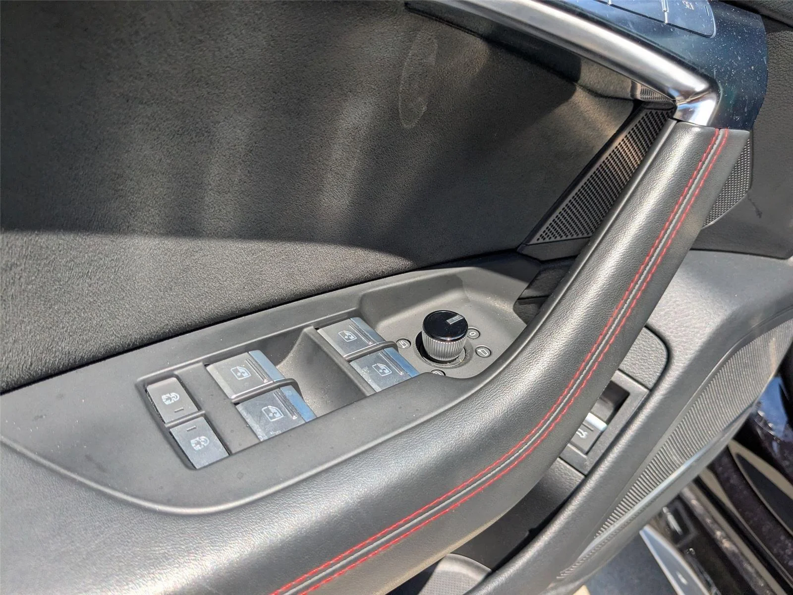 Used 2022 Sebring Black Crystal Effect AUDI  image 13