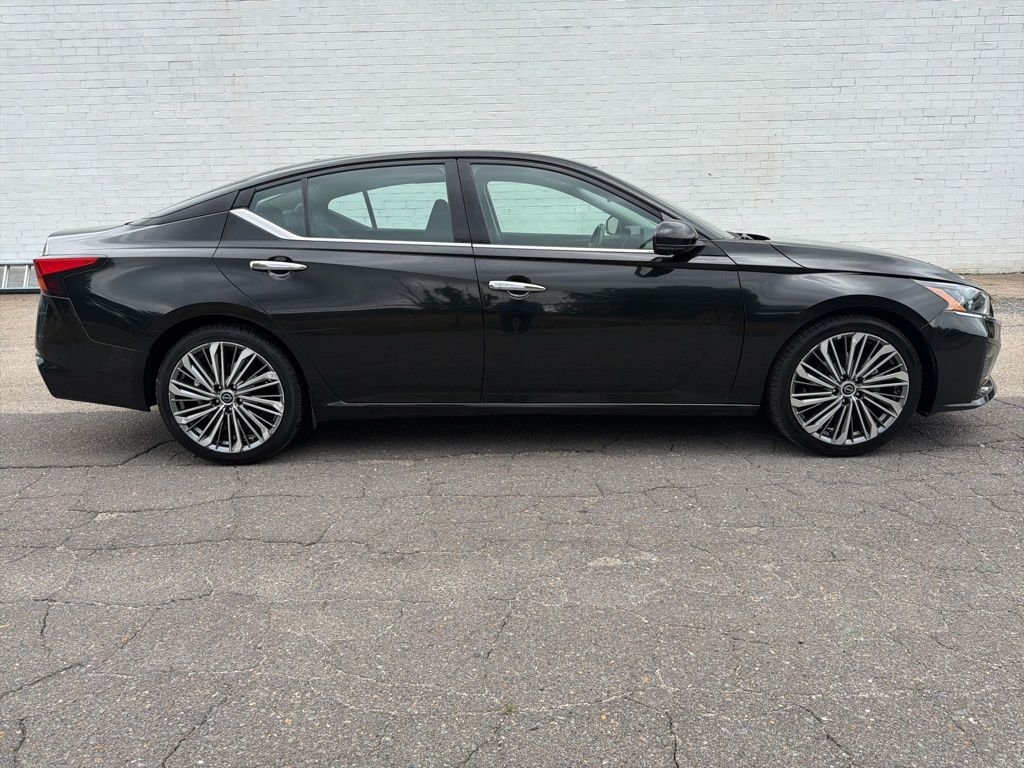 2023 Nissan Altima 2.5 SL's photo