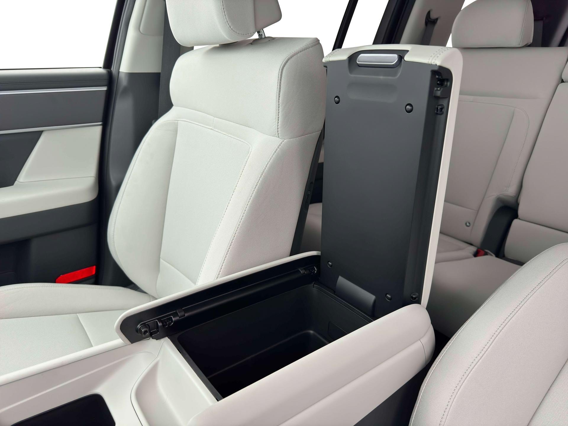 New 2026 Serenity White Hyundai SE AWD image 19