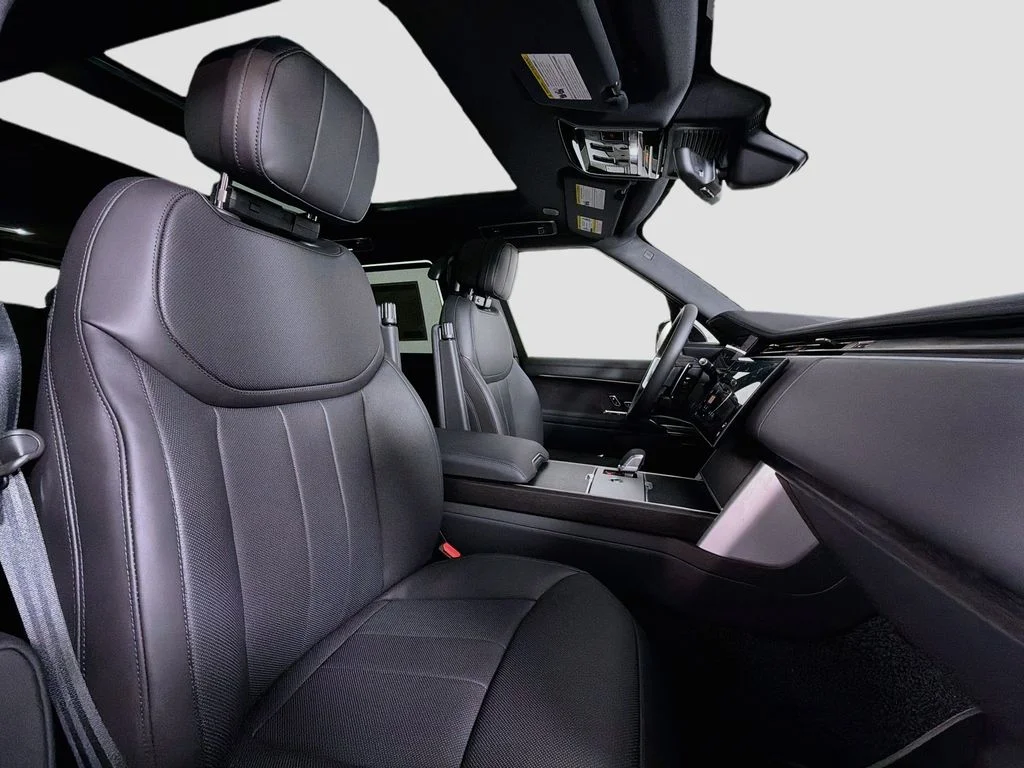 New 2026 Santorini Black Land Rover SE 7 Seats image 30