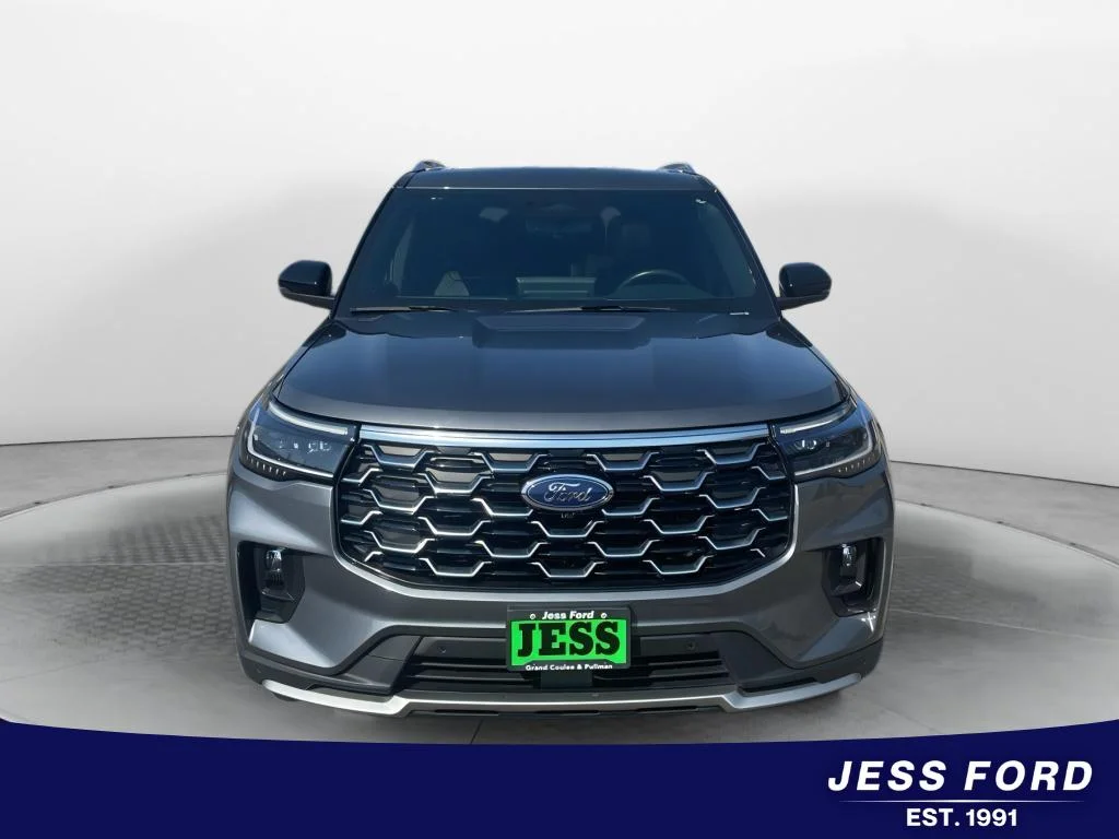Used 2025 Carbonized Gray Metallic Ford Platinum image 8