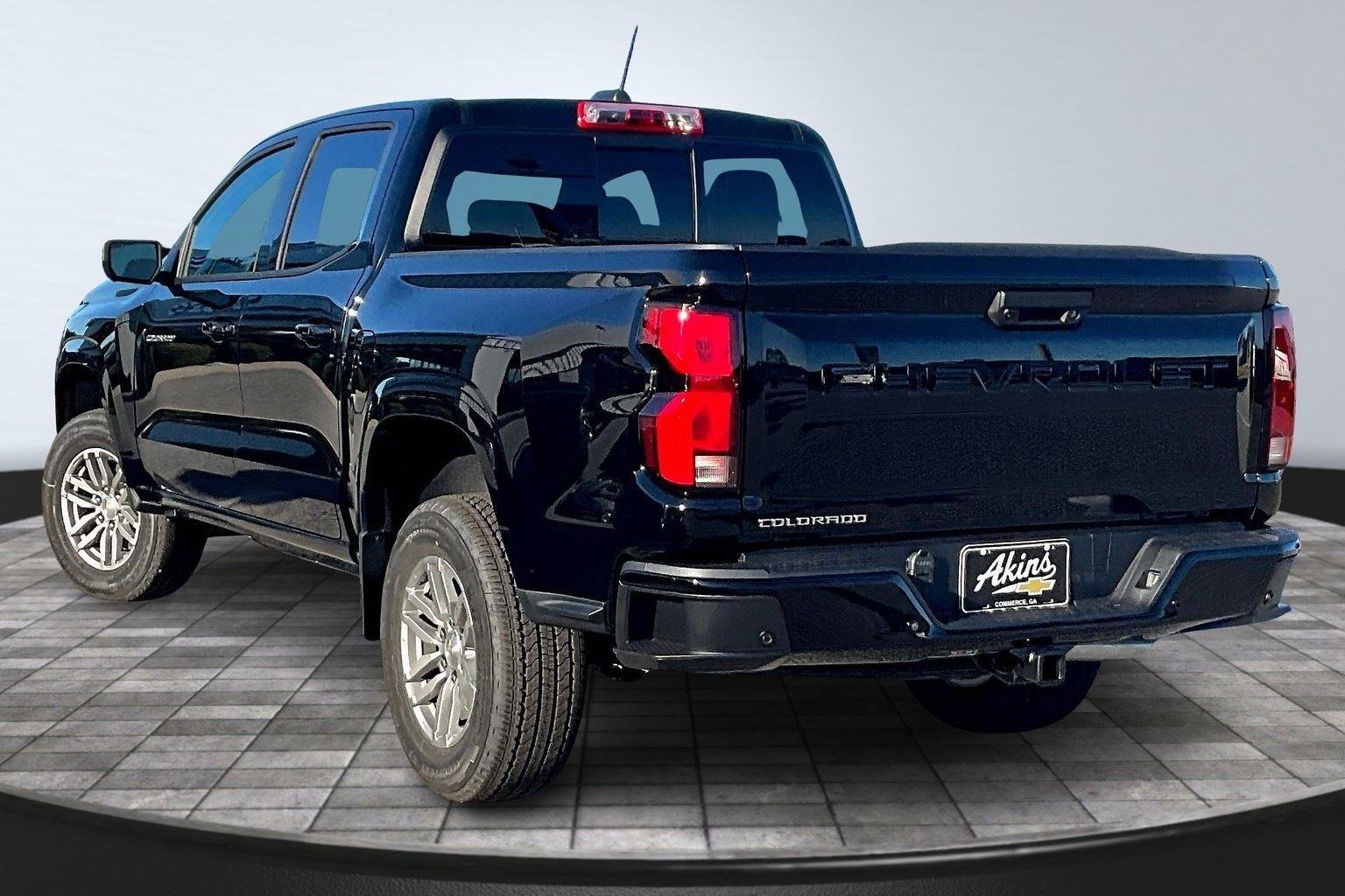 2026 Chevrolet Colorado LT photo 3