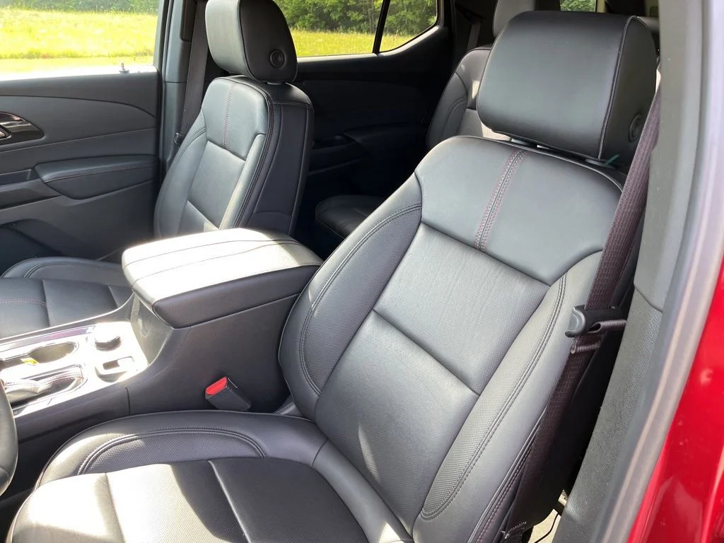 Used 2023 Red Chevrolet RS image 14