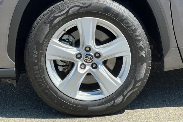 Used 2021 Gray Toyota LE image 33