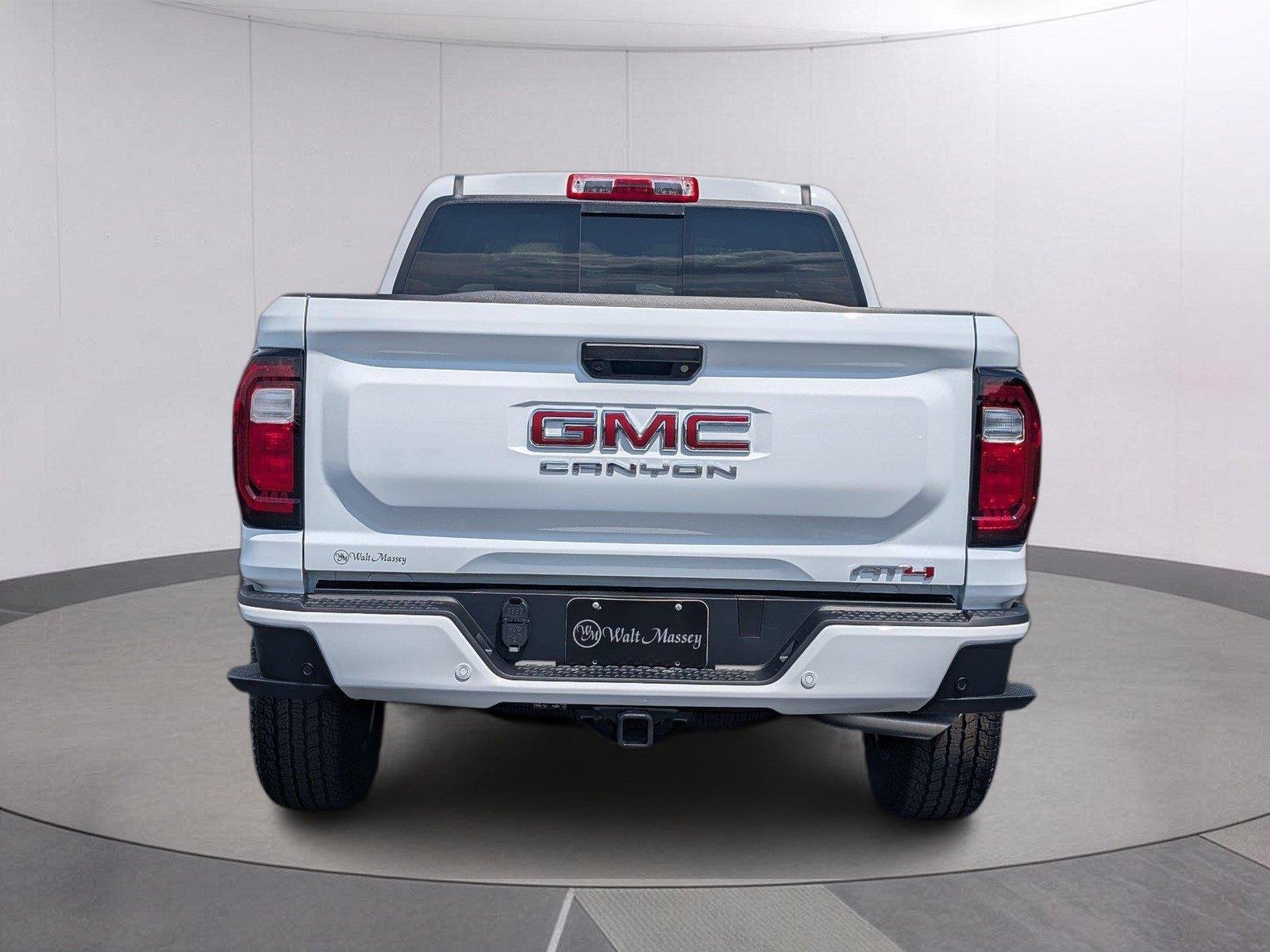 New 2026 Summit White GMC AT4 image 4