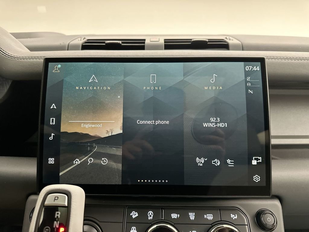 New 2026 Sargasso Blue Land Rover OCTA image 22