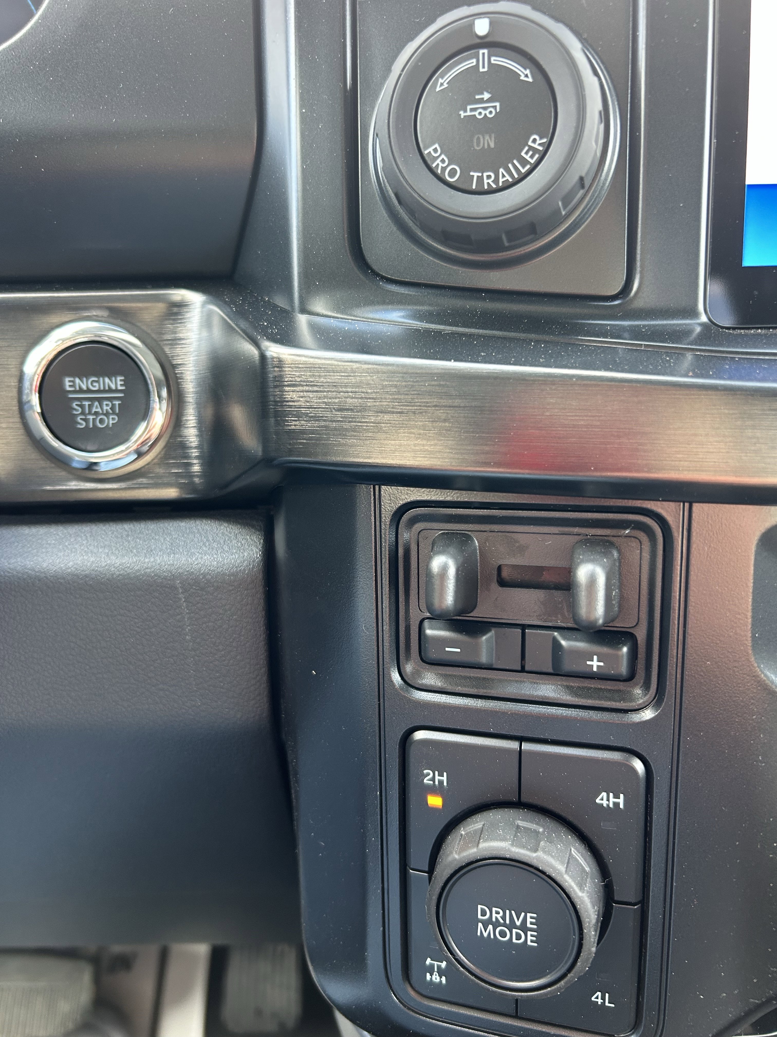 New 2026 Marsh Gray Ford LARIAT image 13