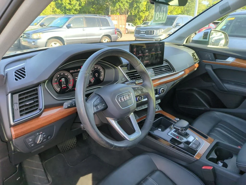 Used 2023  Audi 45 S line Premium image 7