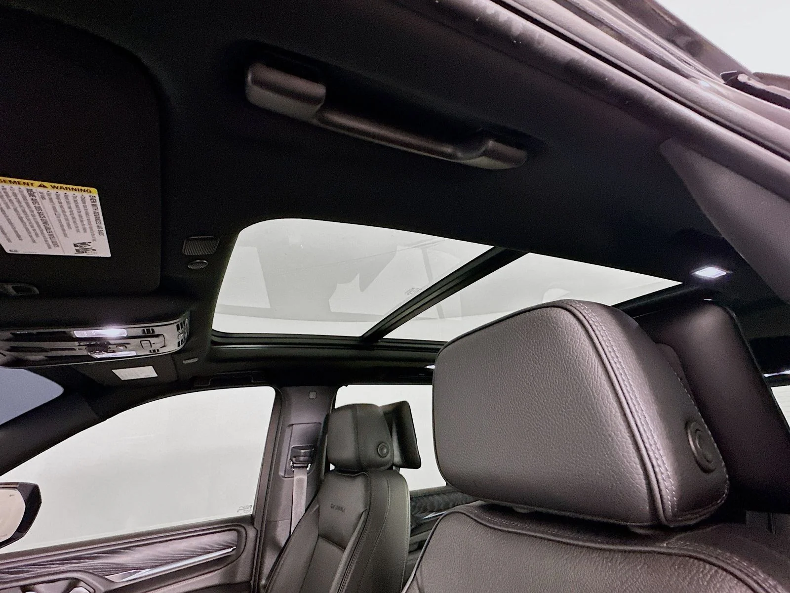 Used 2024 Onyx Black GMC Denali image 23