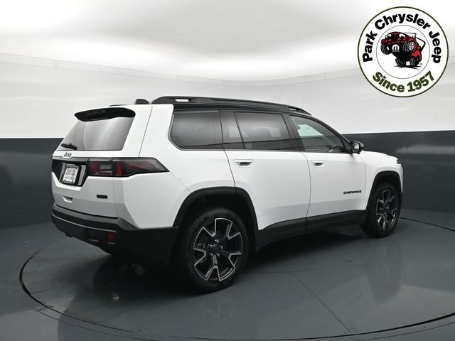 New 2026 Bright White Clear-Coat Exterior Paint Jeep Overland image 6