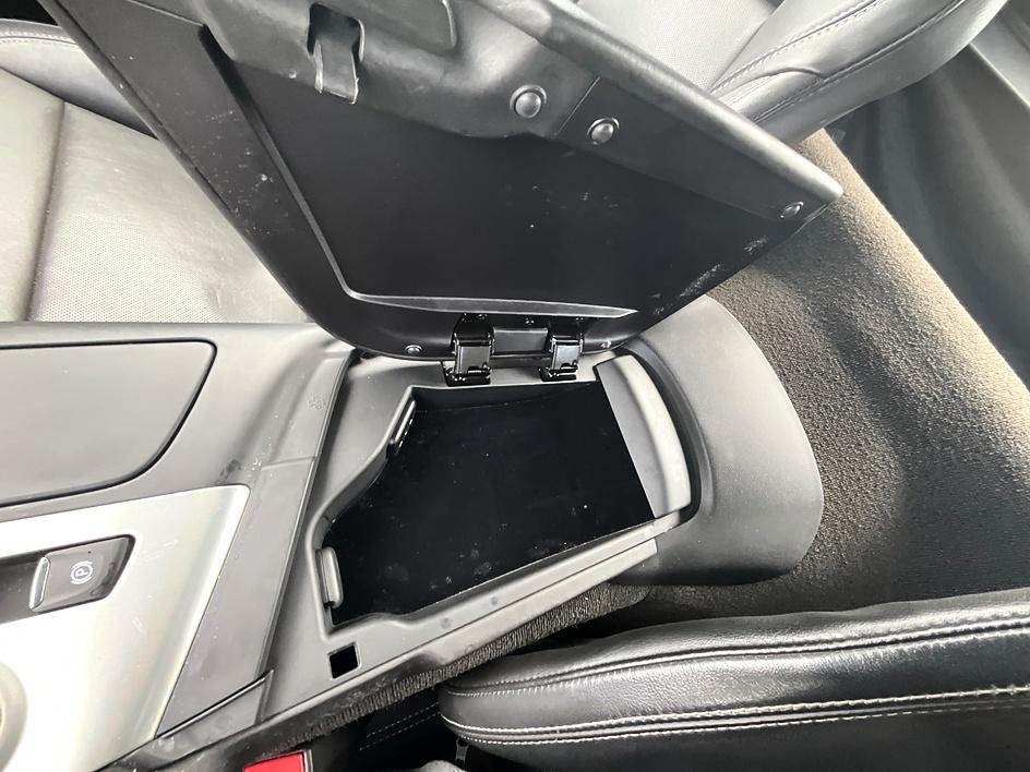 Used 2016 Gray Chevrolet Stingray Z51 image 25