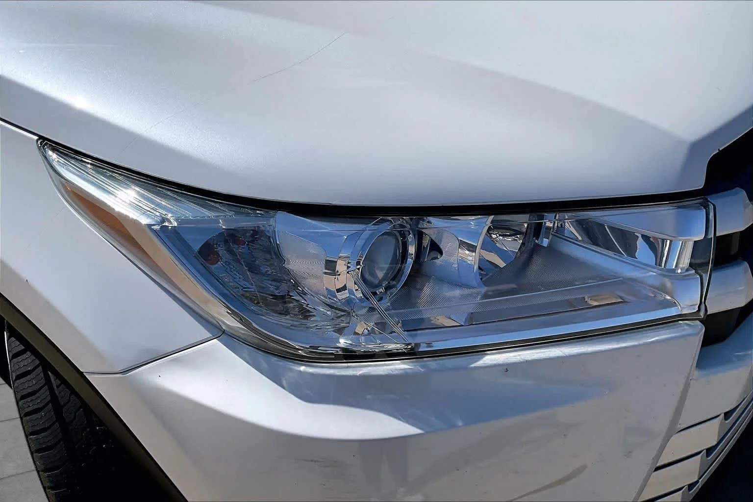Used 2017 Blizzard Pearl Toyota LE image 27