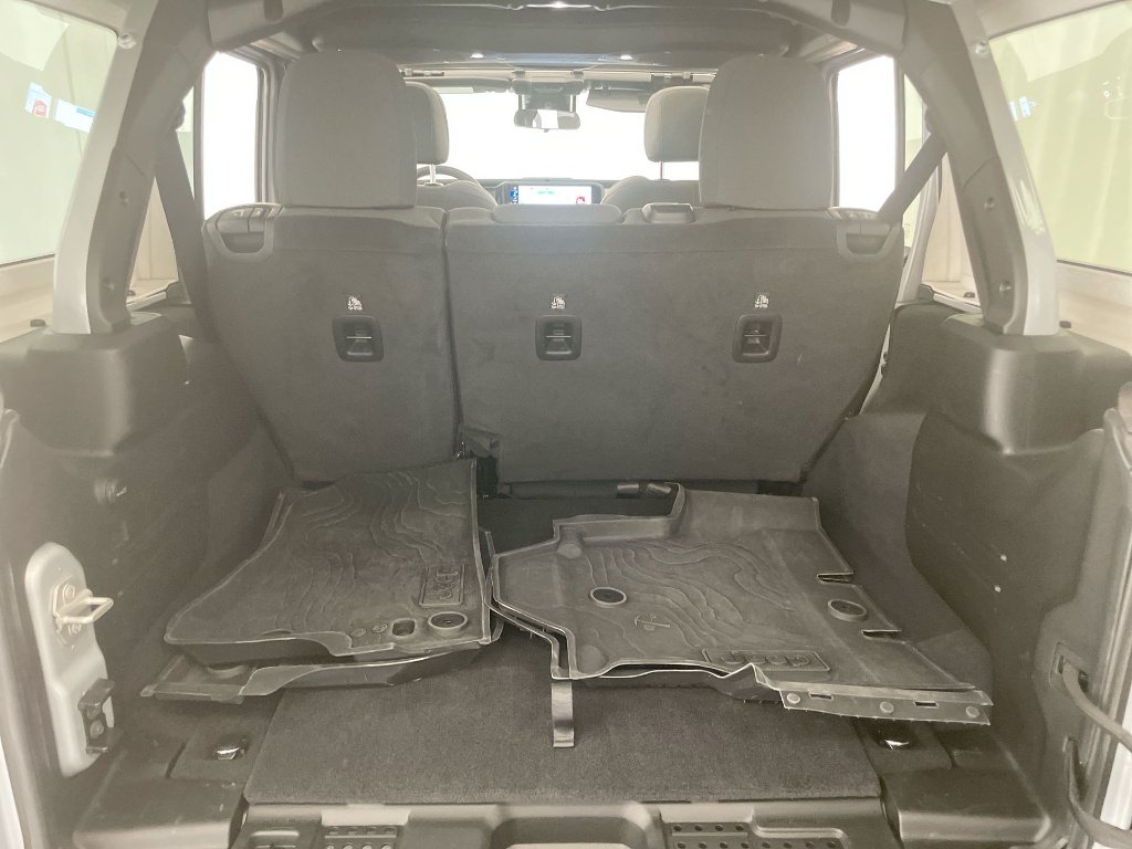 2024 Jeep Wrangler 4-Door Sahara - Photo 25