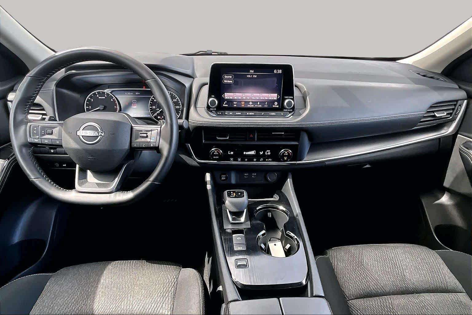 Certified Used 2025 Everest White Pearl Nissan SV image 15