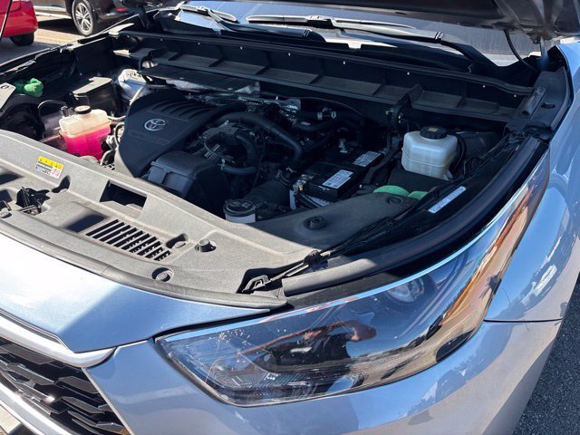 Used 2023 Moon Dust Toyota XLE image 17