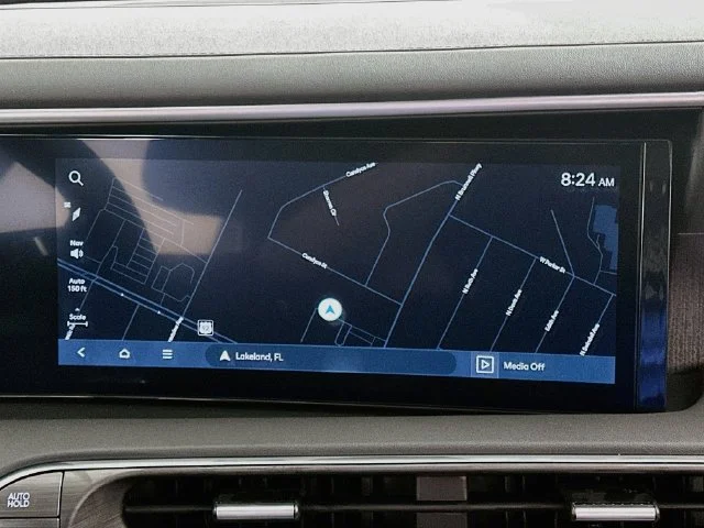 New 2027 White Hyundai SEL image 17