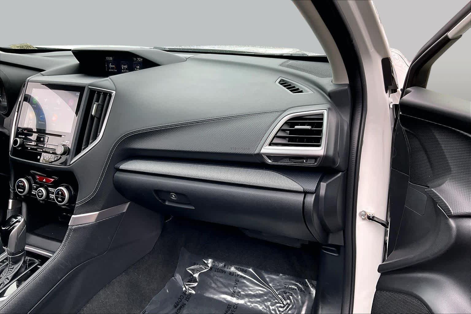 Used 2020 Crystal White Pearl Subaru Limited image 19