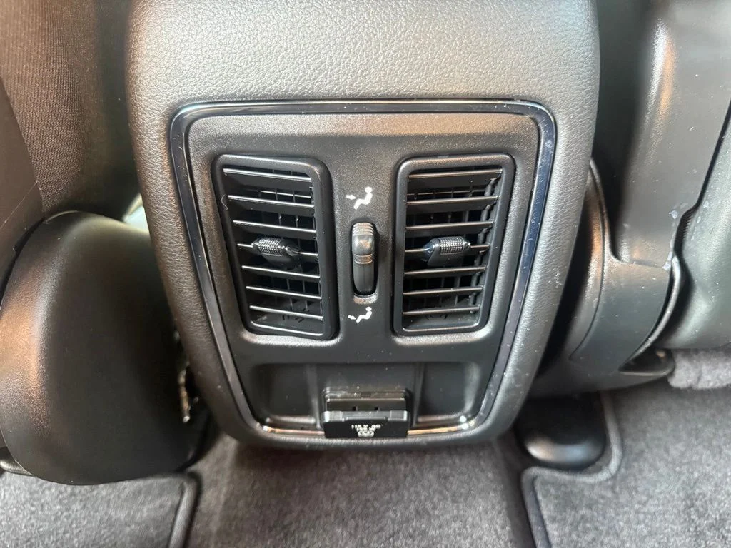 Used 2018 Gray Jeep Altitude image 34