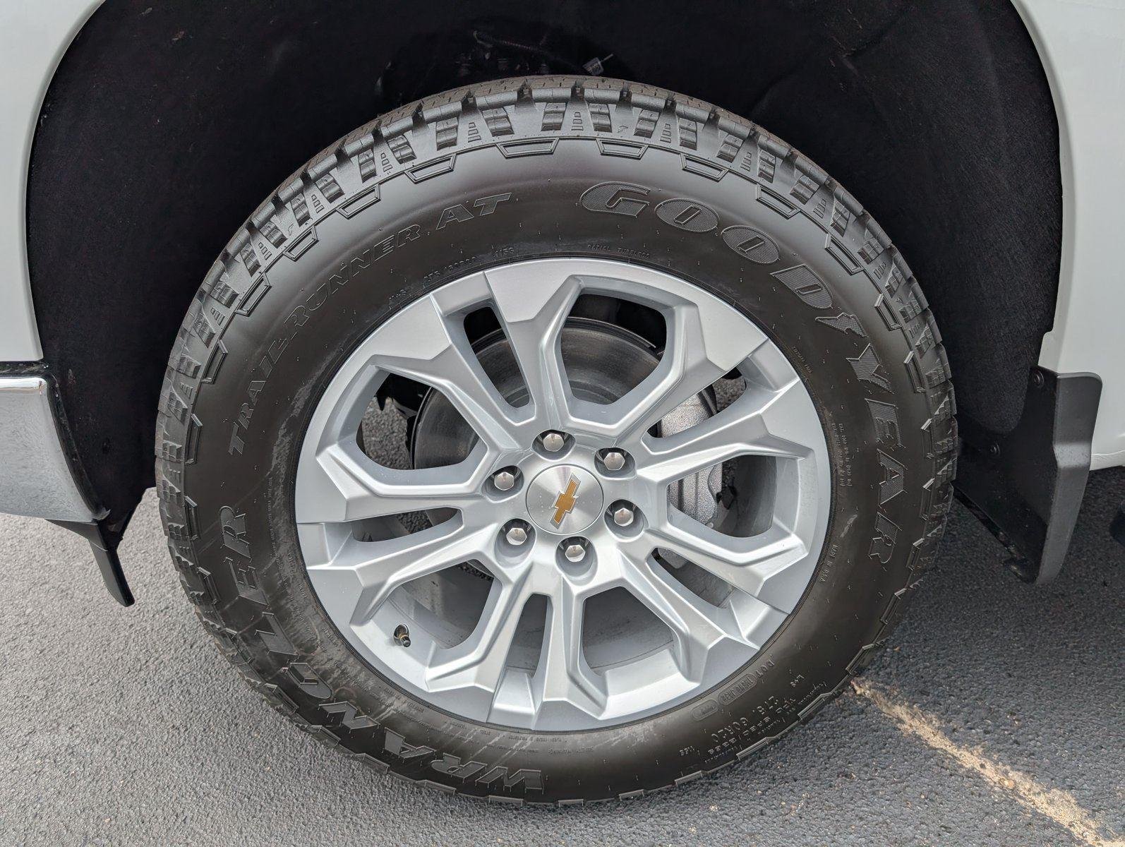2026 Chevrolet Silverado 1500 LTZ - Photo 9