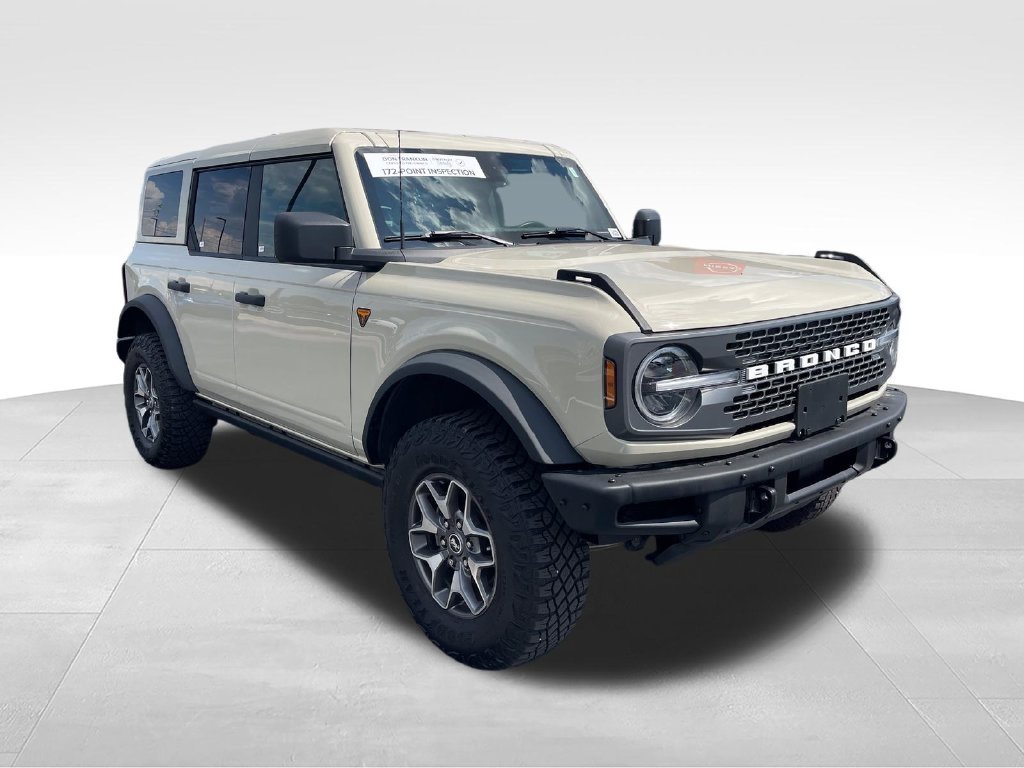 Used 2025 Beige Ford Badlands image 7