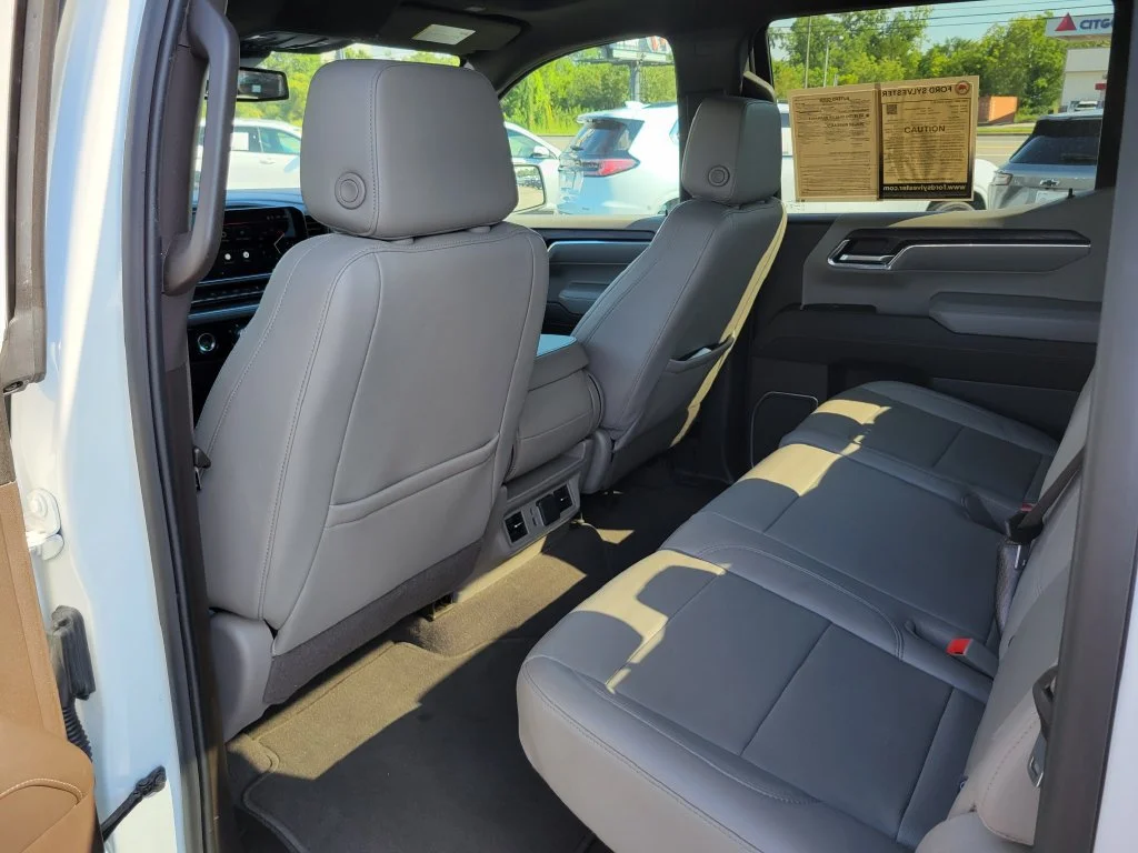 Used 2024 Summit White GMC SLT image 14