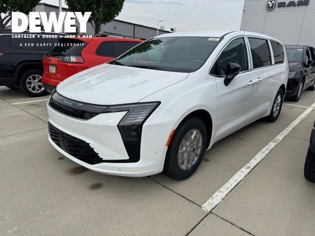 2027 Chrysler Pacifica Select's photo