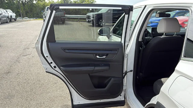 Used 2023 White Honda EX image 22