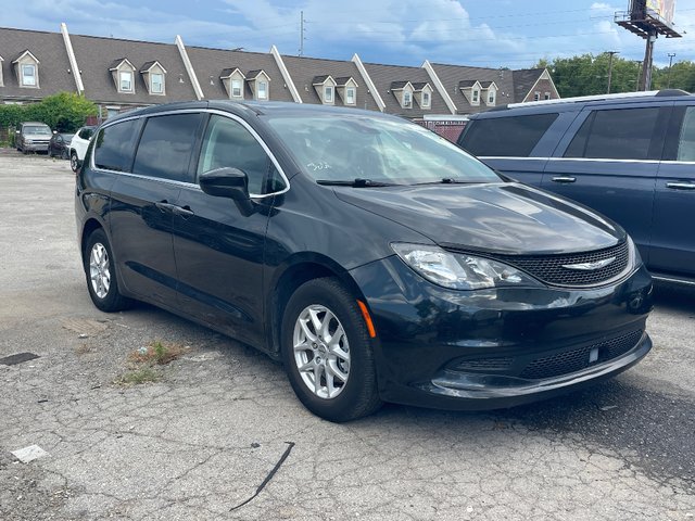 Pre-Owned 2023 Chrysler Voyager LX FWD Passenger Van