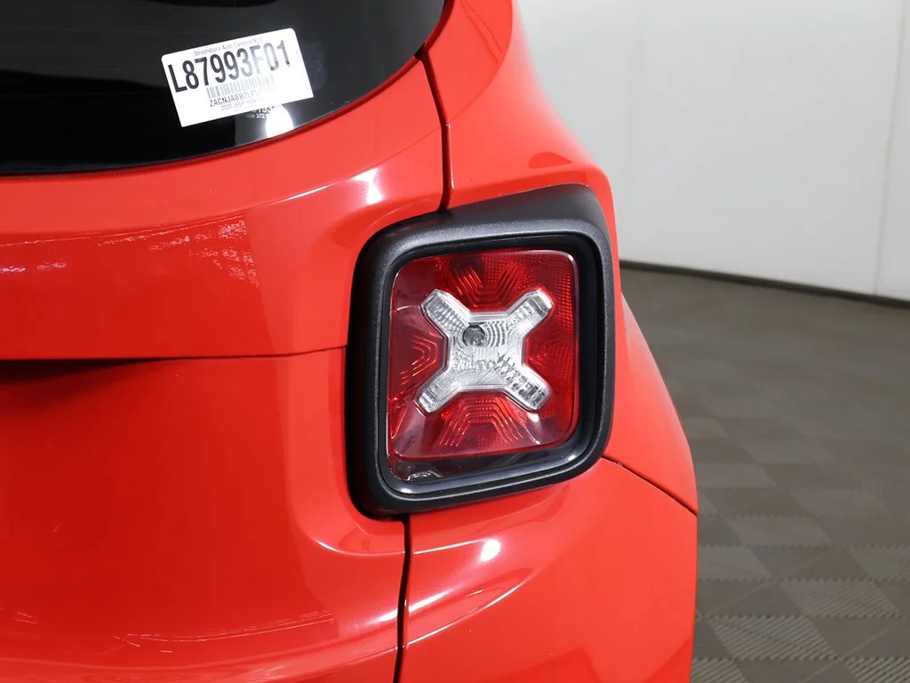 Used 2020 Red Jeep Latitude image 11