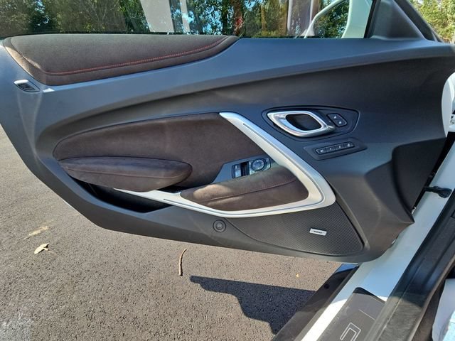Used 2017 SUMMIT WHITE Chevrolet ZL1 image 19